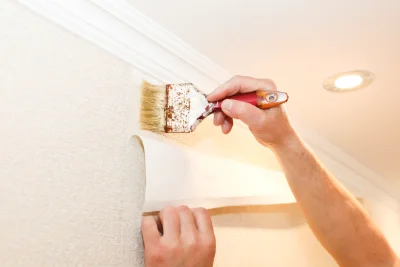 Pose de papier peint à Prusy — revêtements muraux et toiles de verre